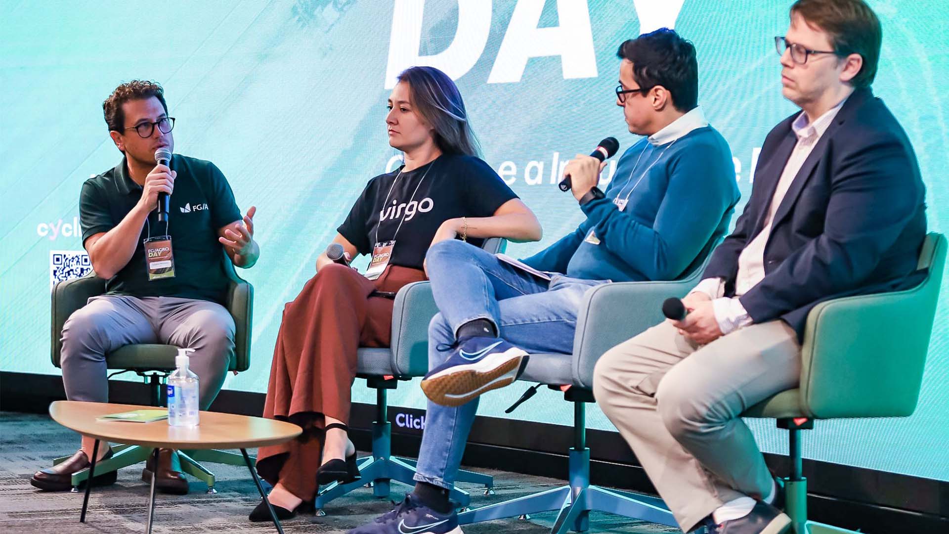 Juliano Merlotto, sócio da FG/A, fala em debate em evento para assessores de investimentos