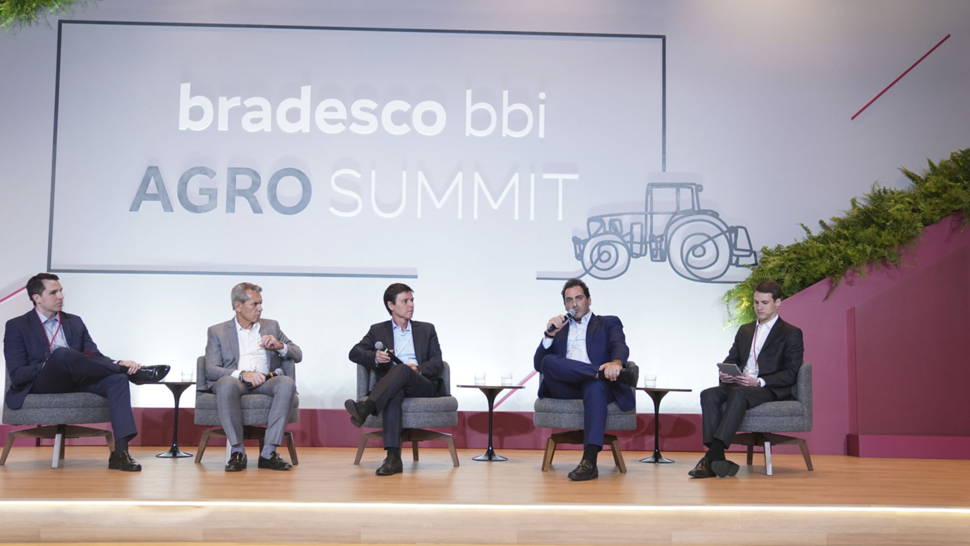 Edison TIcle fala em evento do Bradesco BBI
