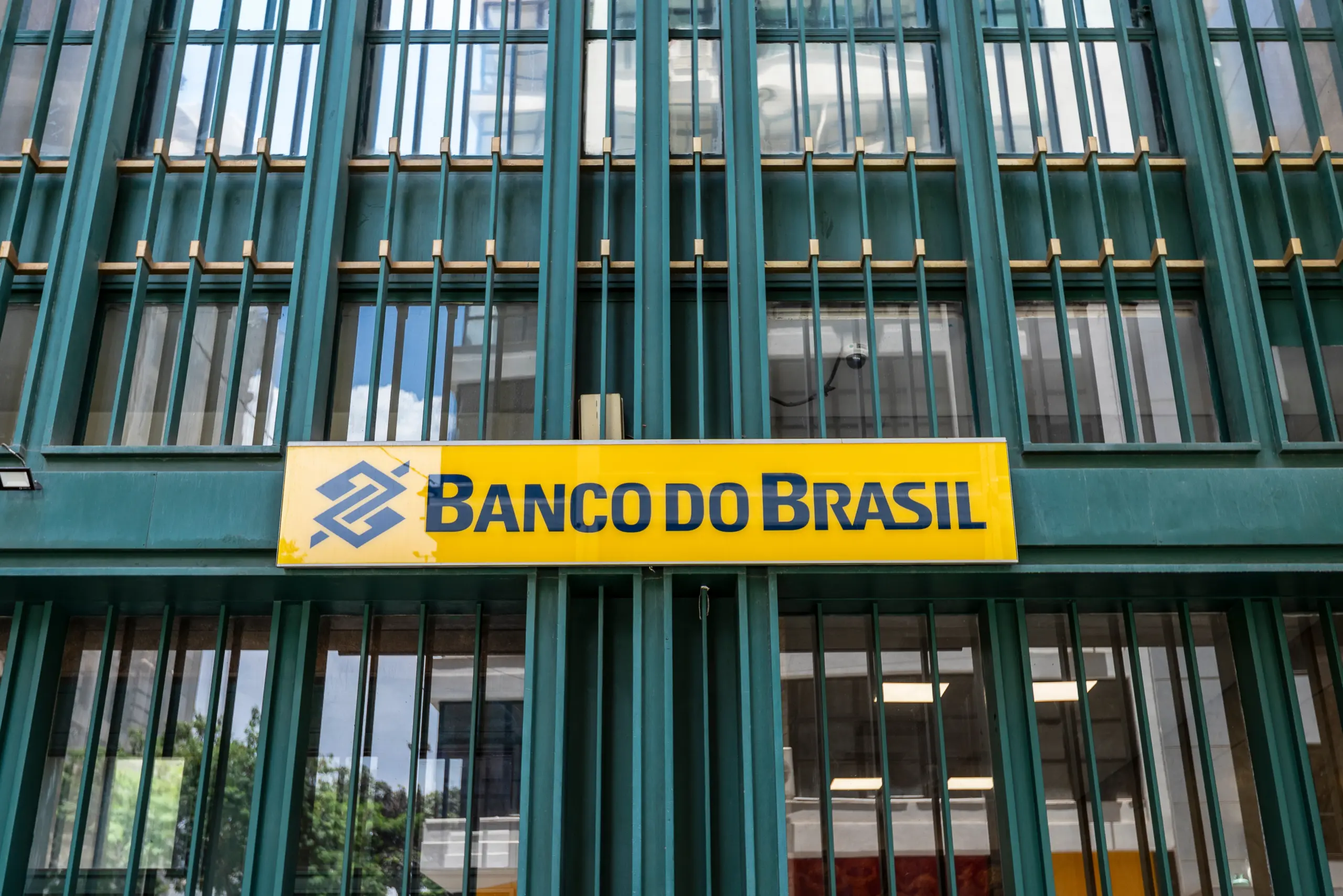Fatura das RJs chega ao Banco do Brasil; ações desabam após balanço