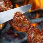 Churrasco; carne, consumo no Brasil | Crédito: Schutterstock