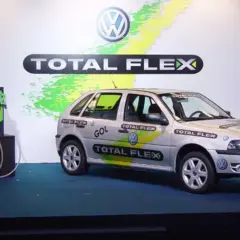 A era do flex: em 2003, Volkswagem lança o primeiro carro movido a gasolina e etanol