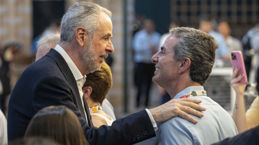 Ricardo Mussa (à direita), chair da SB COP, conversa com o presidente da COP30, André Corrêa do Lago, no primeiro dia da conferência em Belém | Crédito: CNI